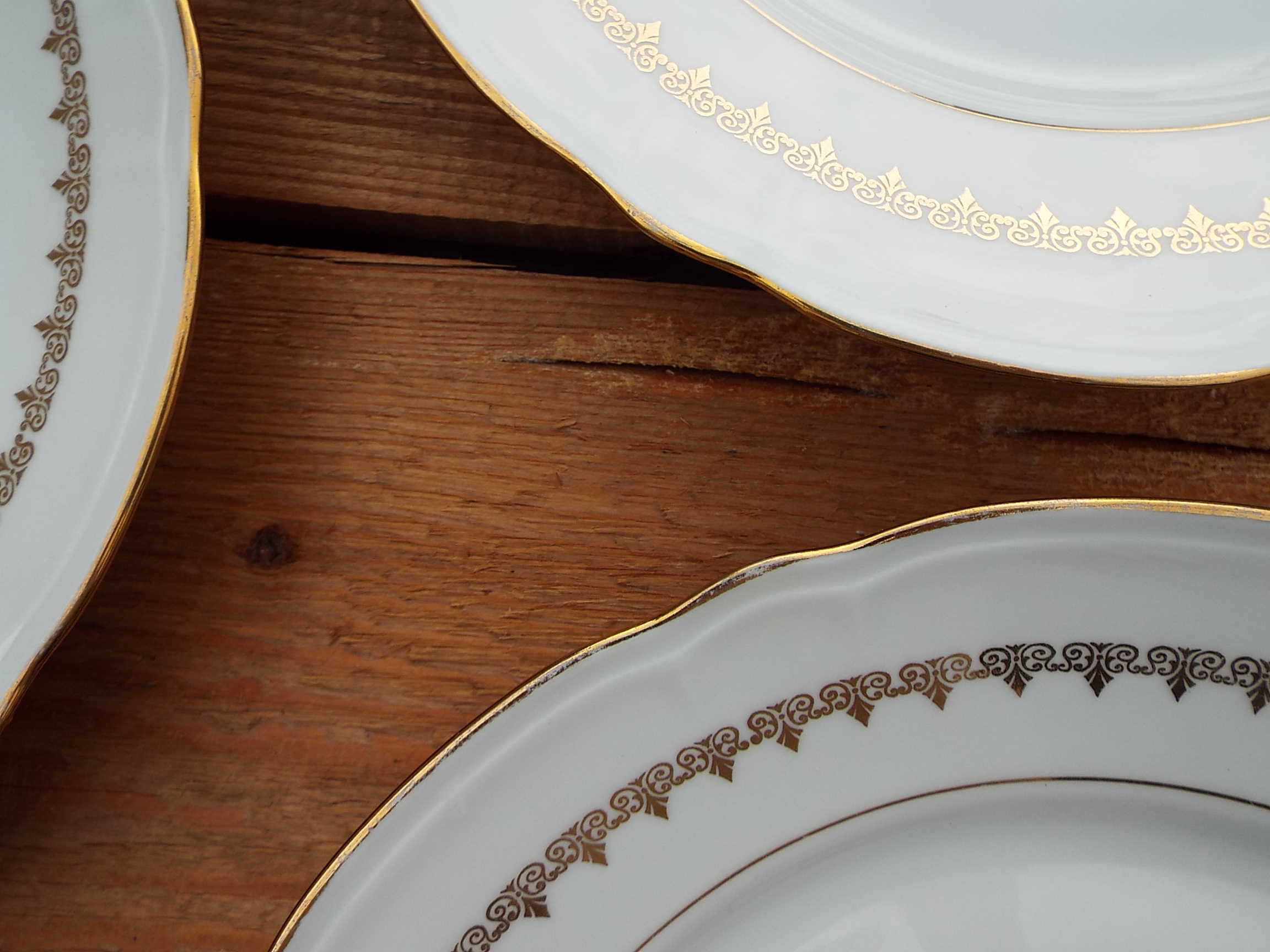 8 flat plates porcelain CNP