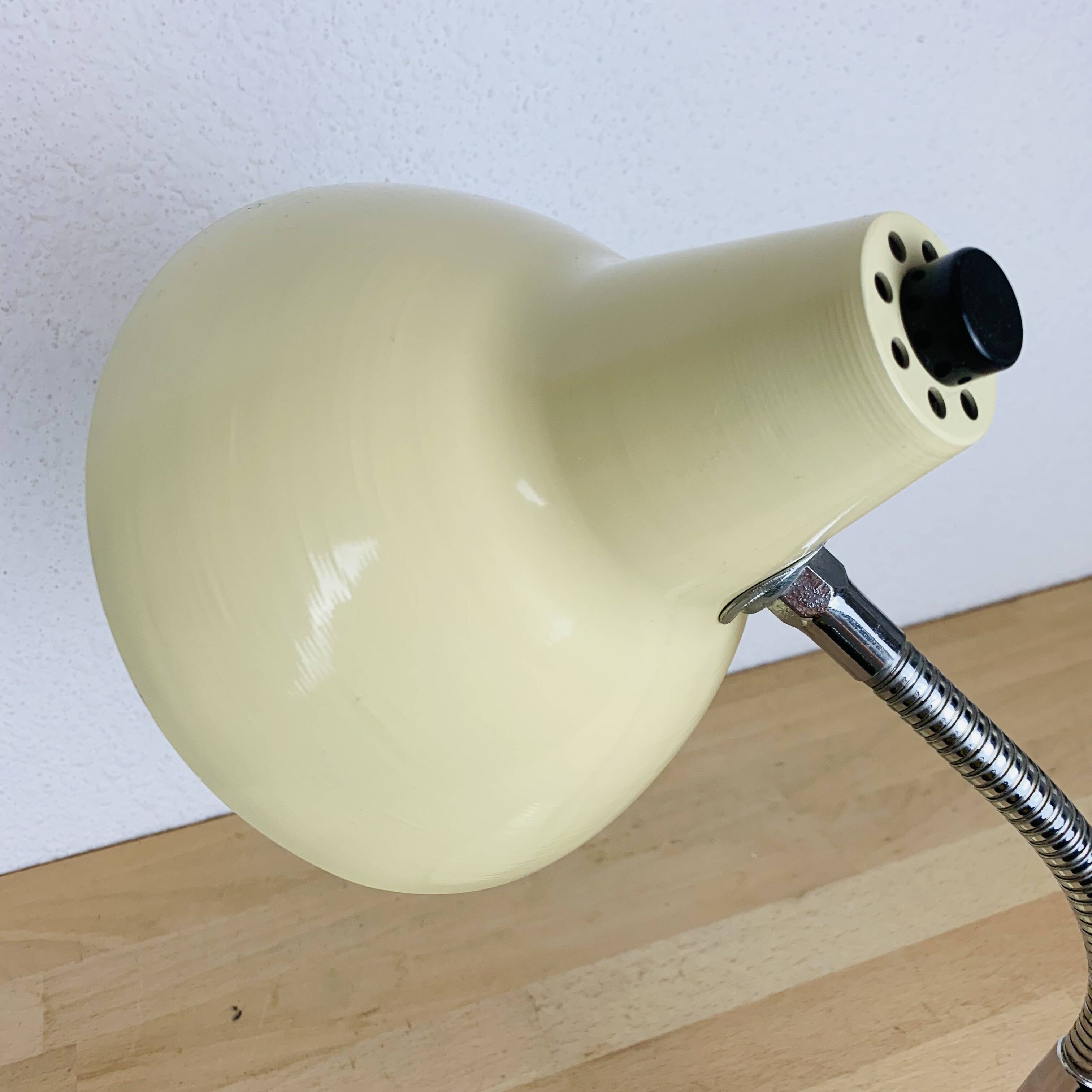 Lampe de bureau en métal beige, années 60
