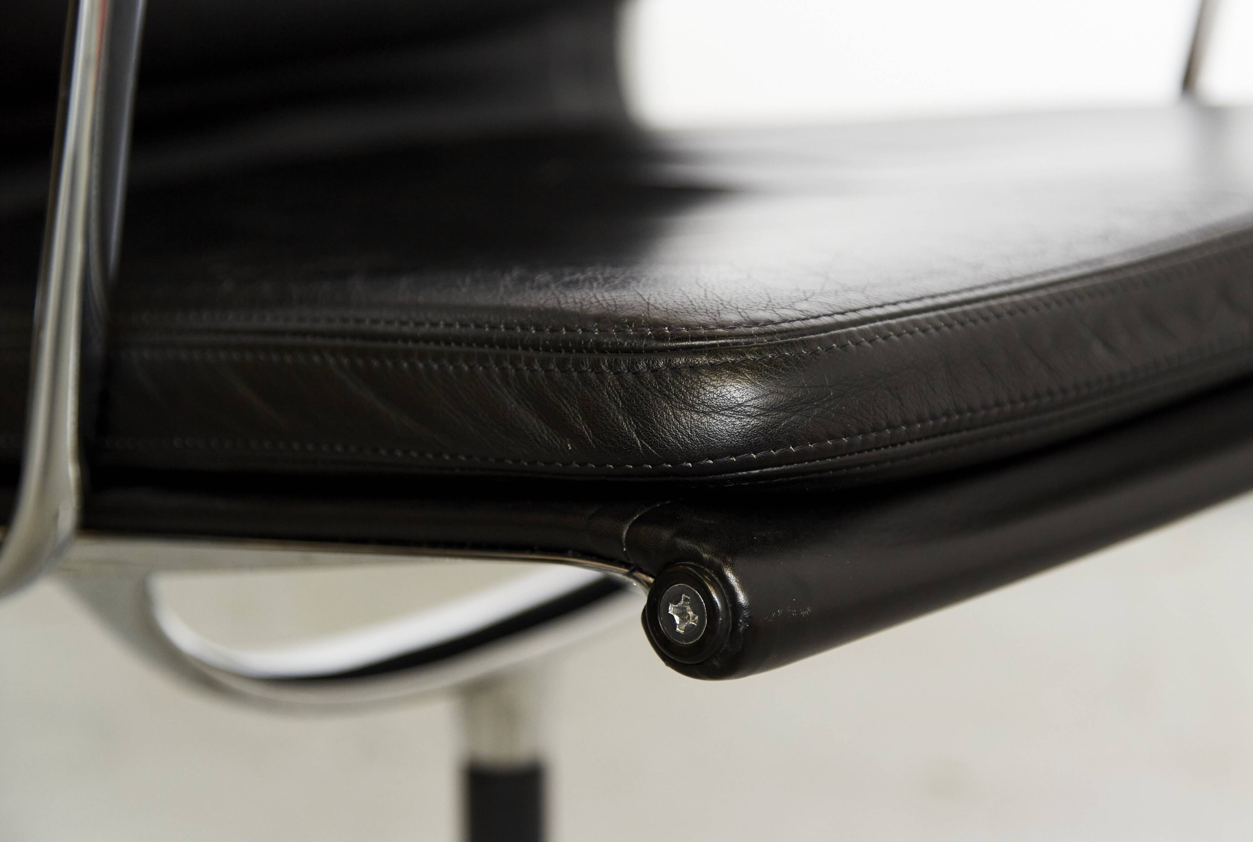 Charles & Ray Eames Chair EA 208 Chair for Vitra