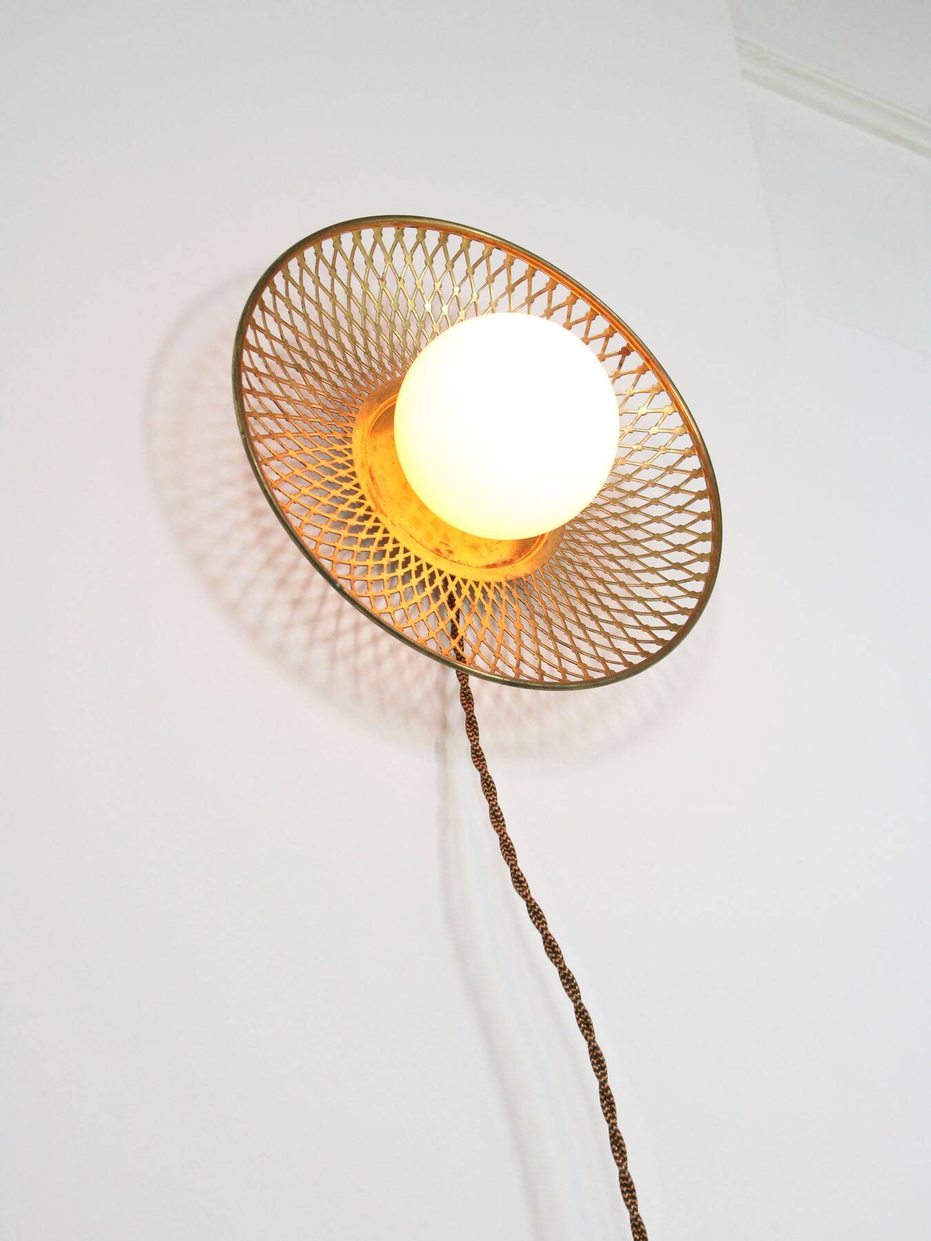 Mid-Century Intricate Wall Lamp in Brass and Opaline Glass, 1950s