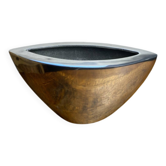 Aluminium vase design