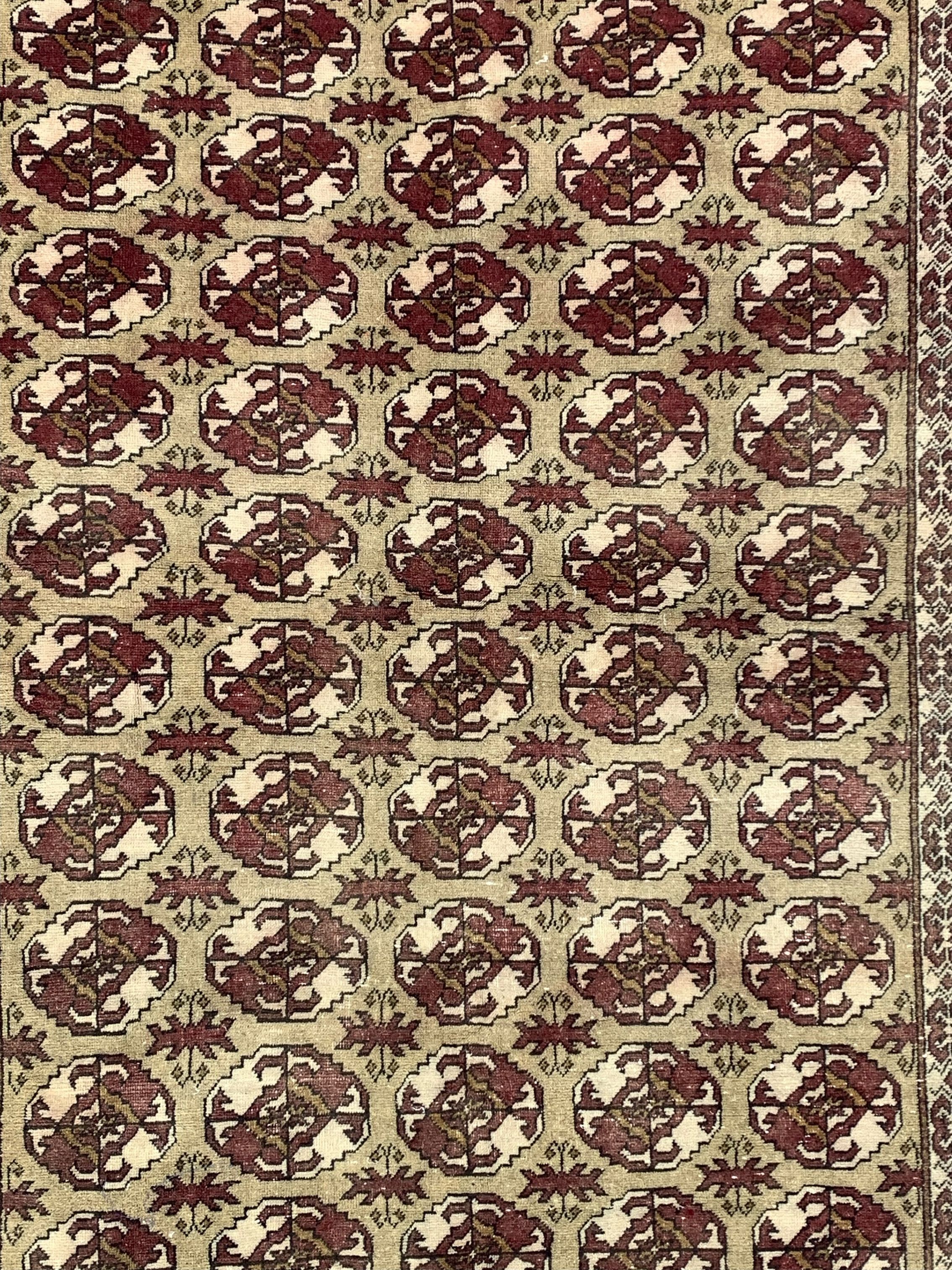 Vintage turkish rug 225x131 cm