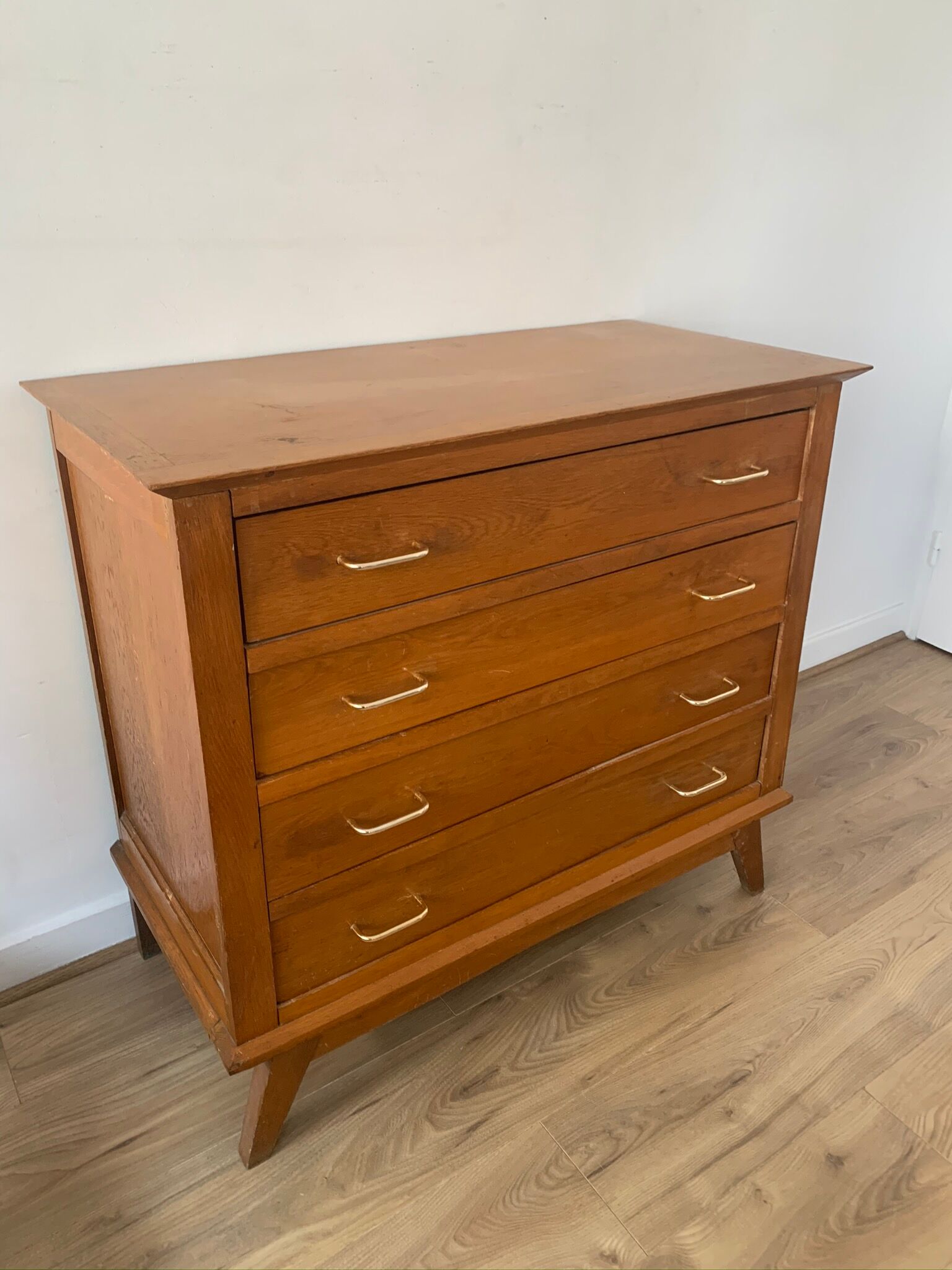 Chest of drawers vintage feet compass