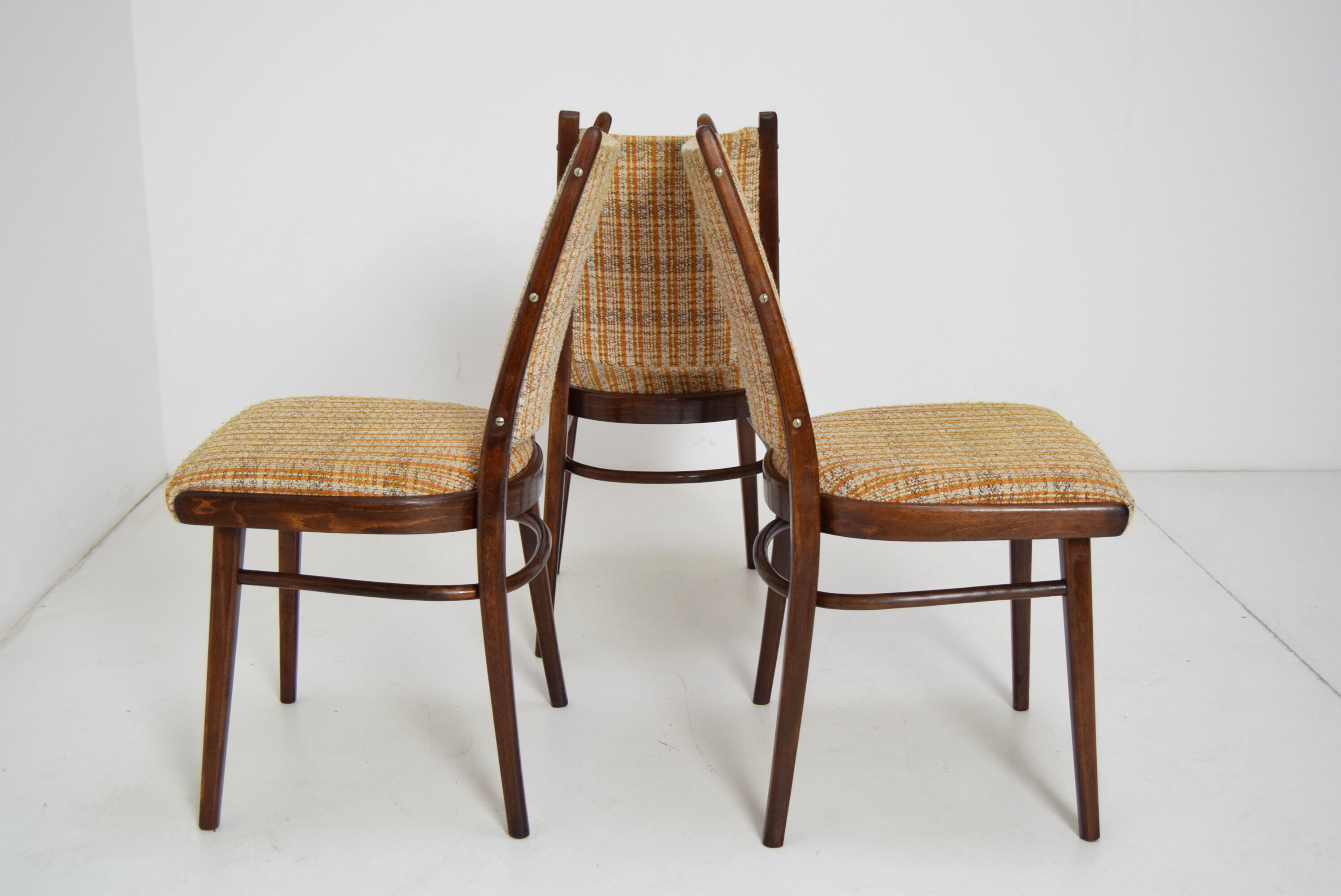 Mid-century set of Three Chairs by Ton,1960‘s.