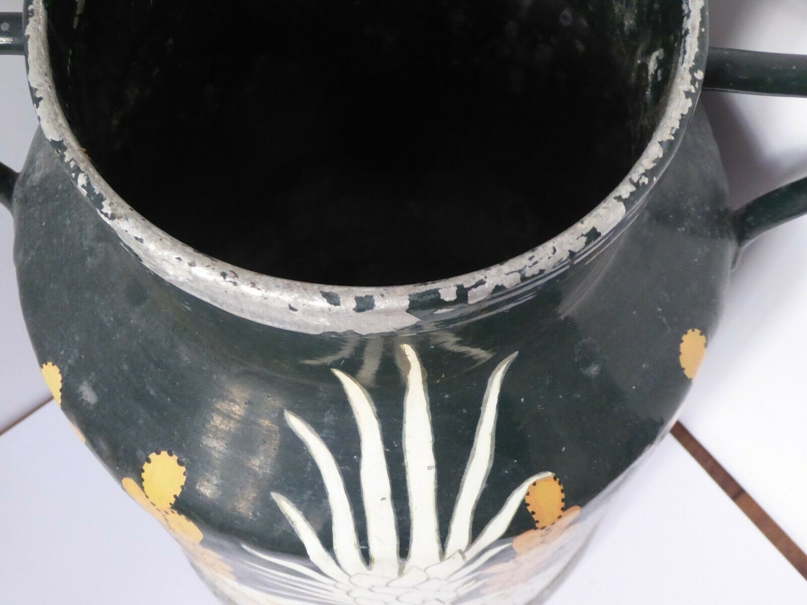 Aluminium umbrella holder