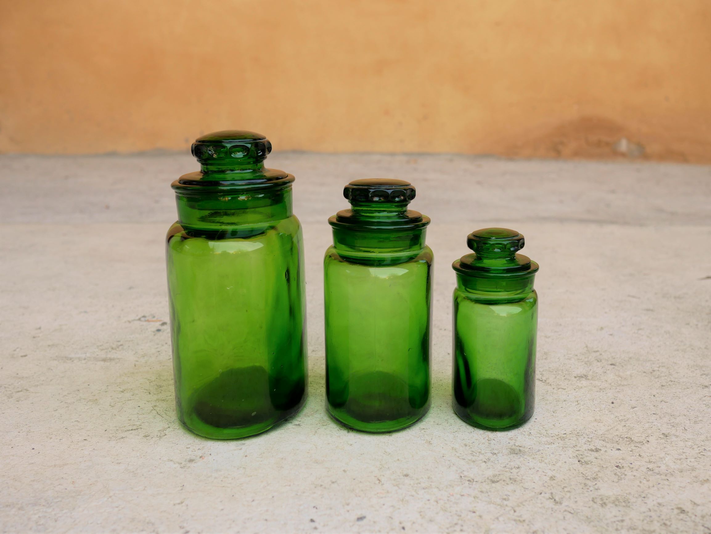 Series of 3 vintage glass jars