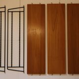 String shelf in wood and black metal