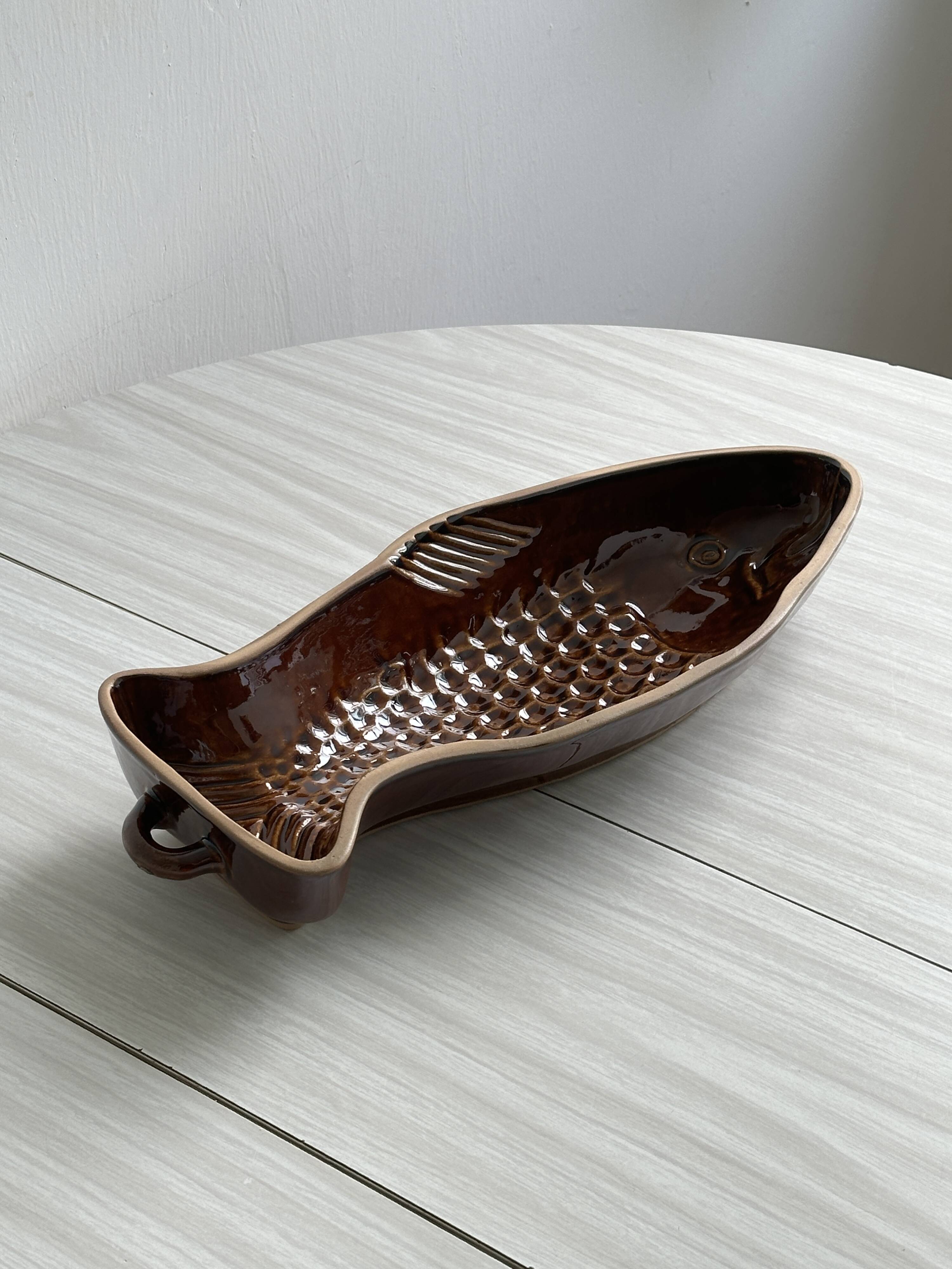 Ceramic fish dish