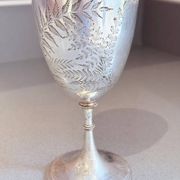 Gobelet en argent vintage gravé / Calice à vin décoratif