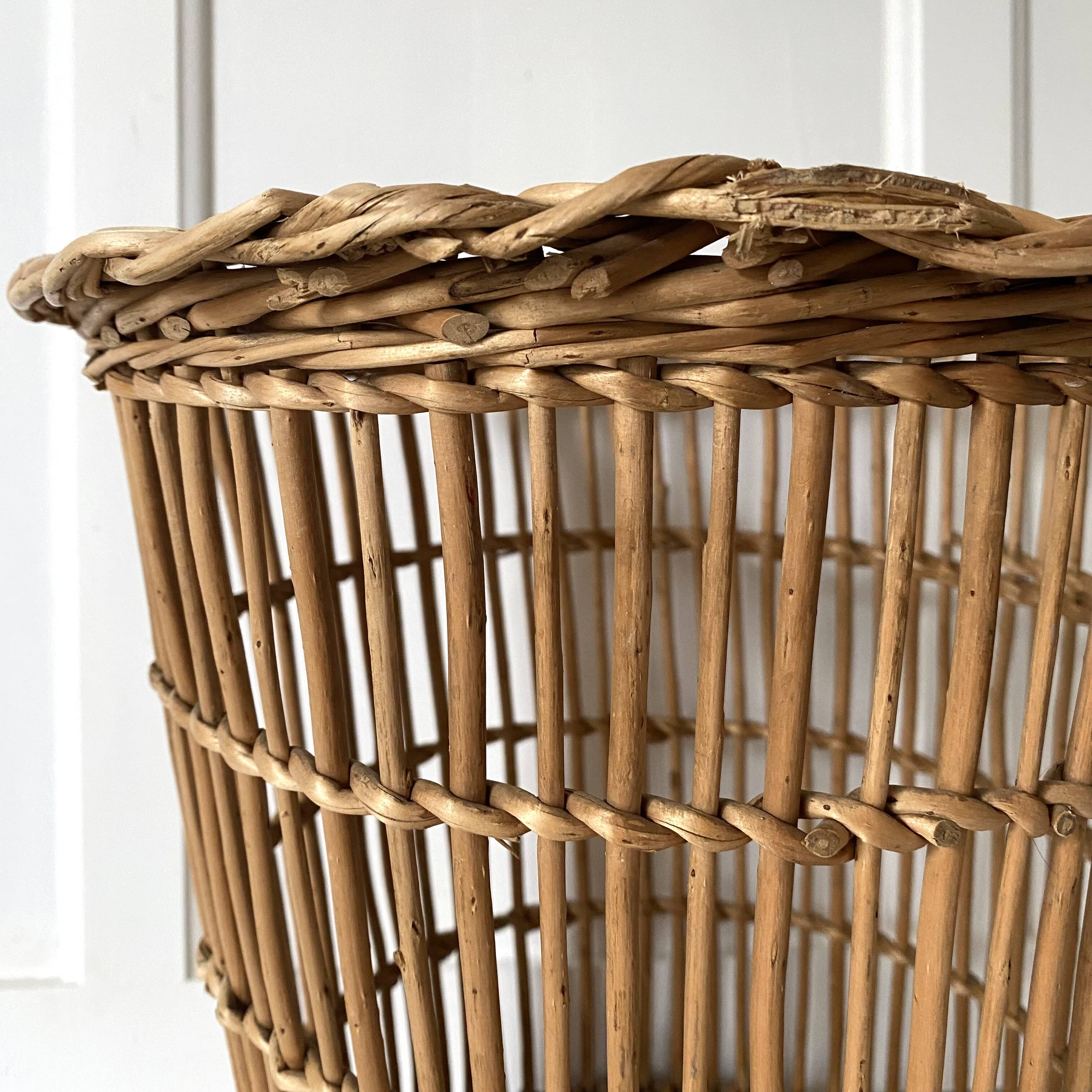 Rattan wastebasket