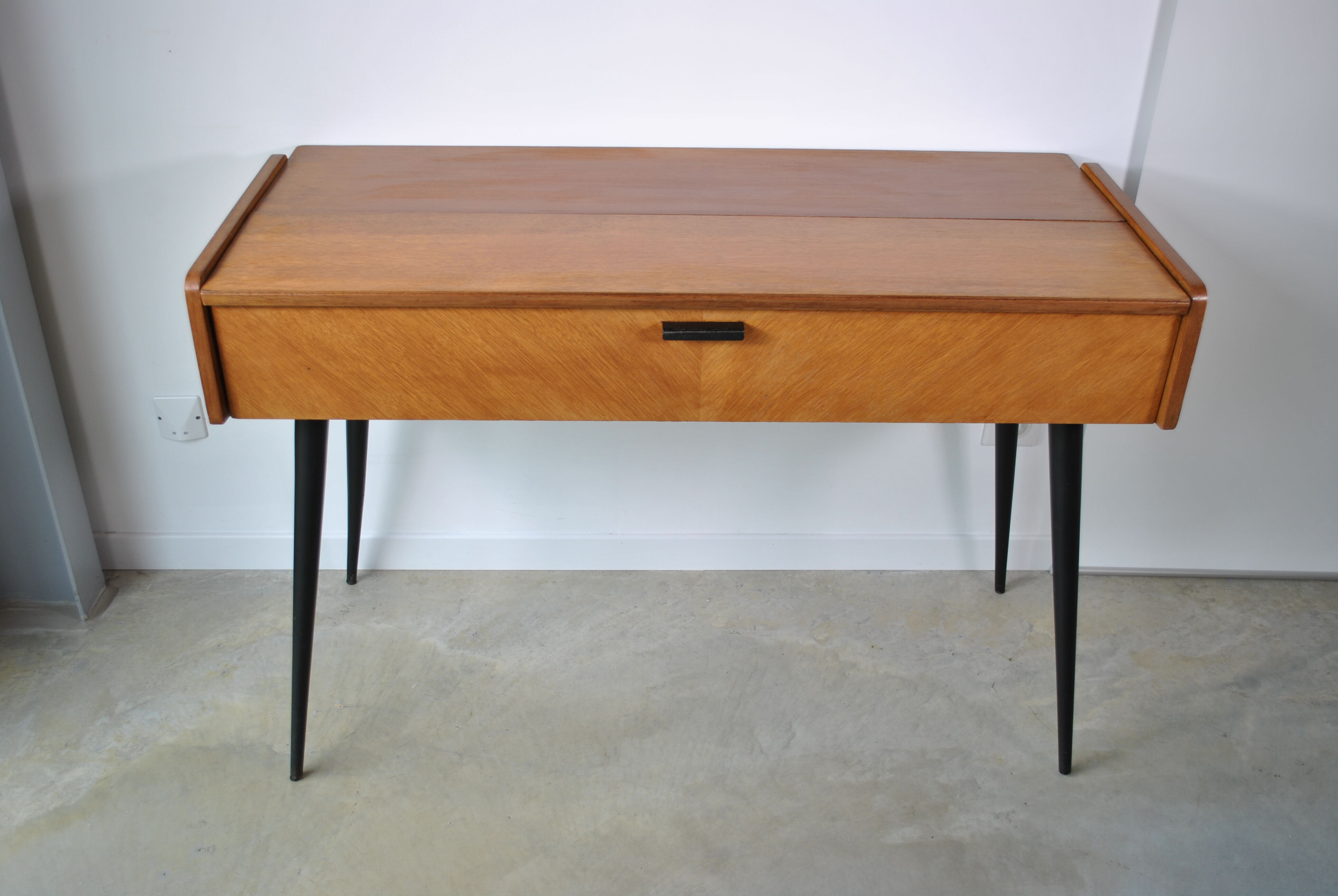 Office feet compass 1960