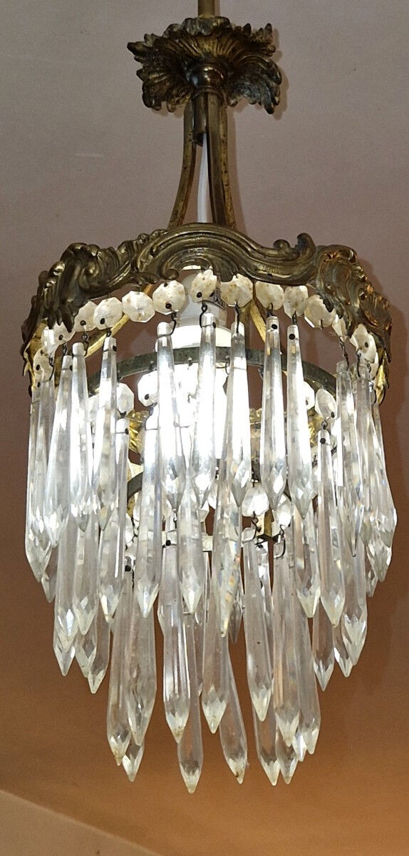 Chandelier with pendants