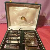 Set of 11 Art Deco knife holders signed Yorel in Piery case