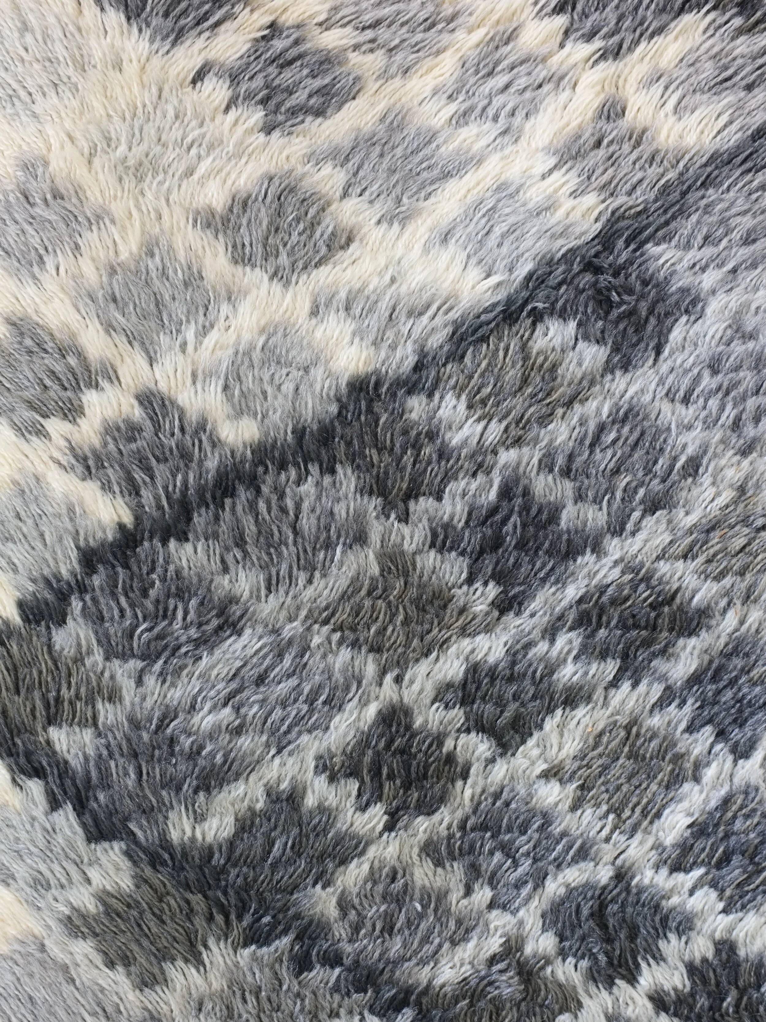 Mid-century gray wool rya rug | Sweden | 1960s