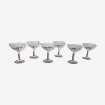 Lot 6 glasses of champagne chiseled crystal H. 11,5 cm Diameter edge sup.10 cm