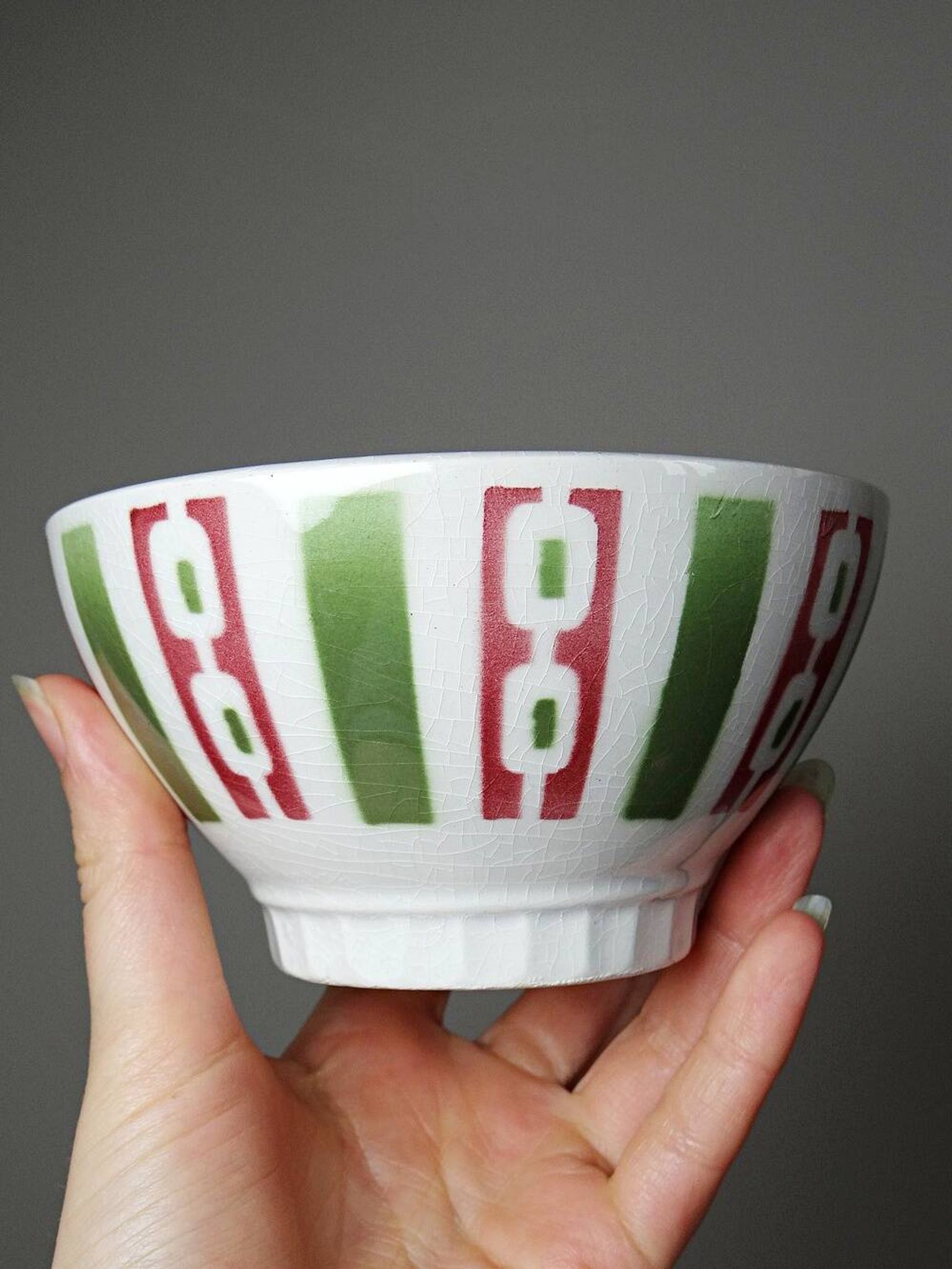 4 coffee bowls made of Badonviller earthenware, Art Deco decor from the vintage 1940s-1950s.