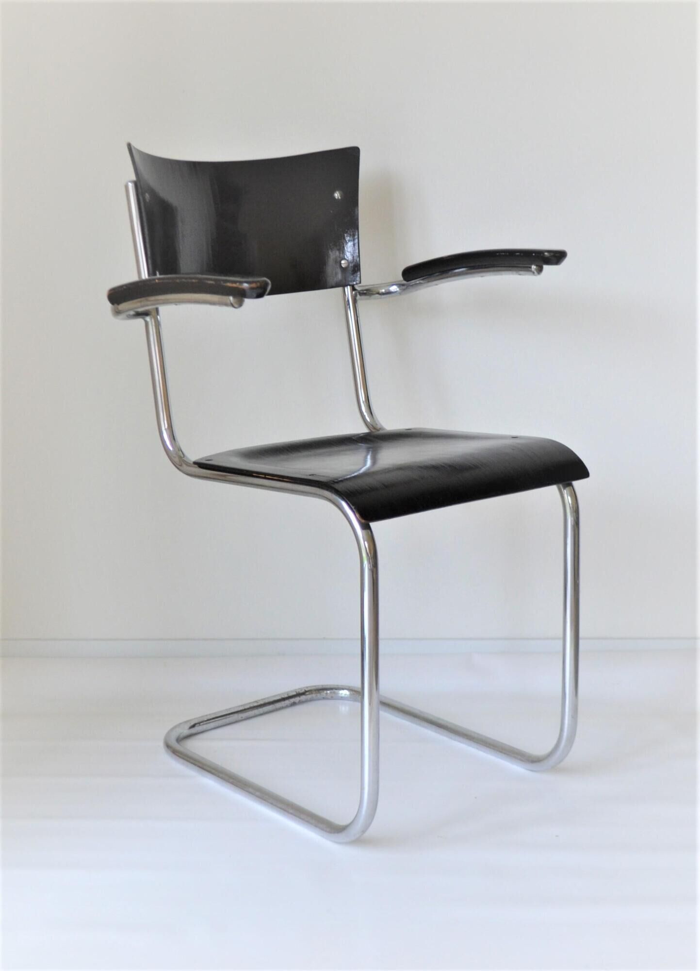 1940s Mart Stam B43 chair produced by De Cirkel Amsterdam