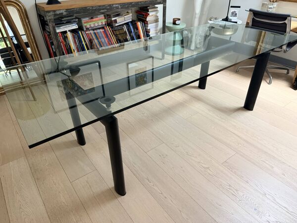 Table LC6 Le Corbusier