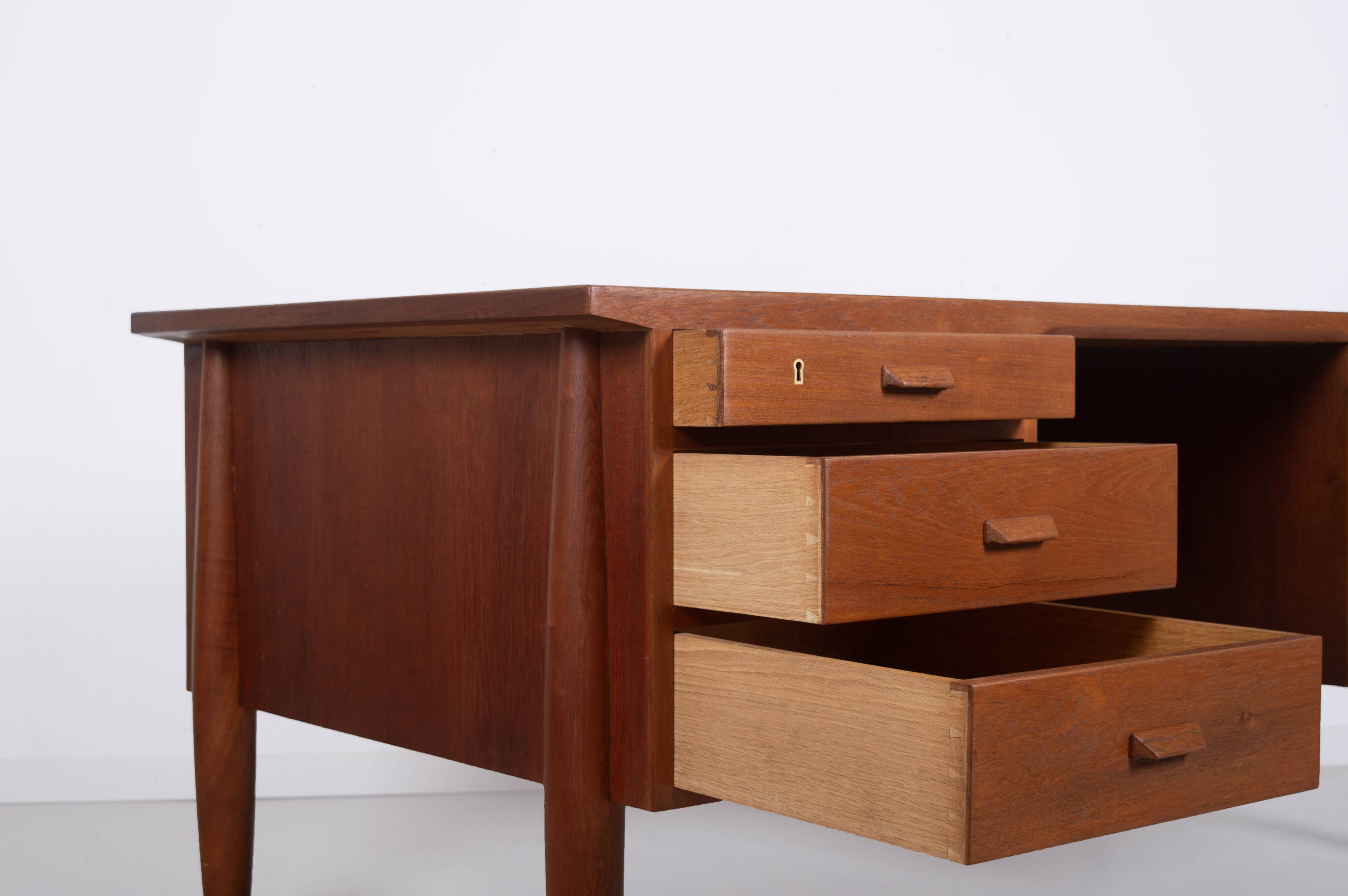 Scandinavian teak desk - 1960