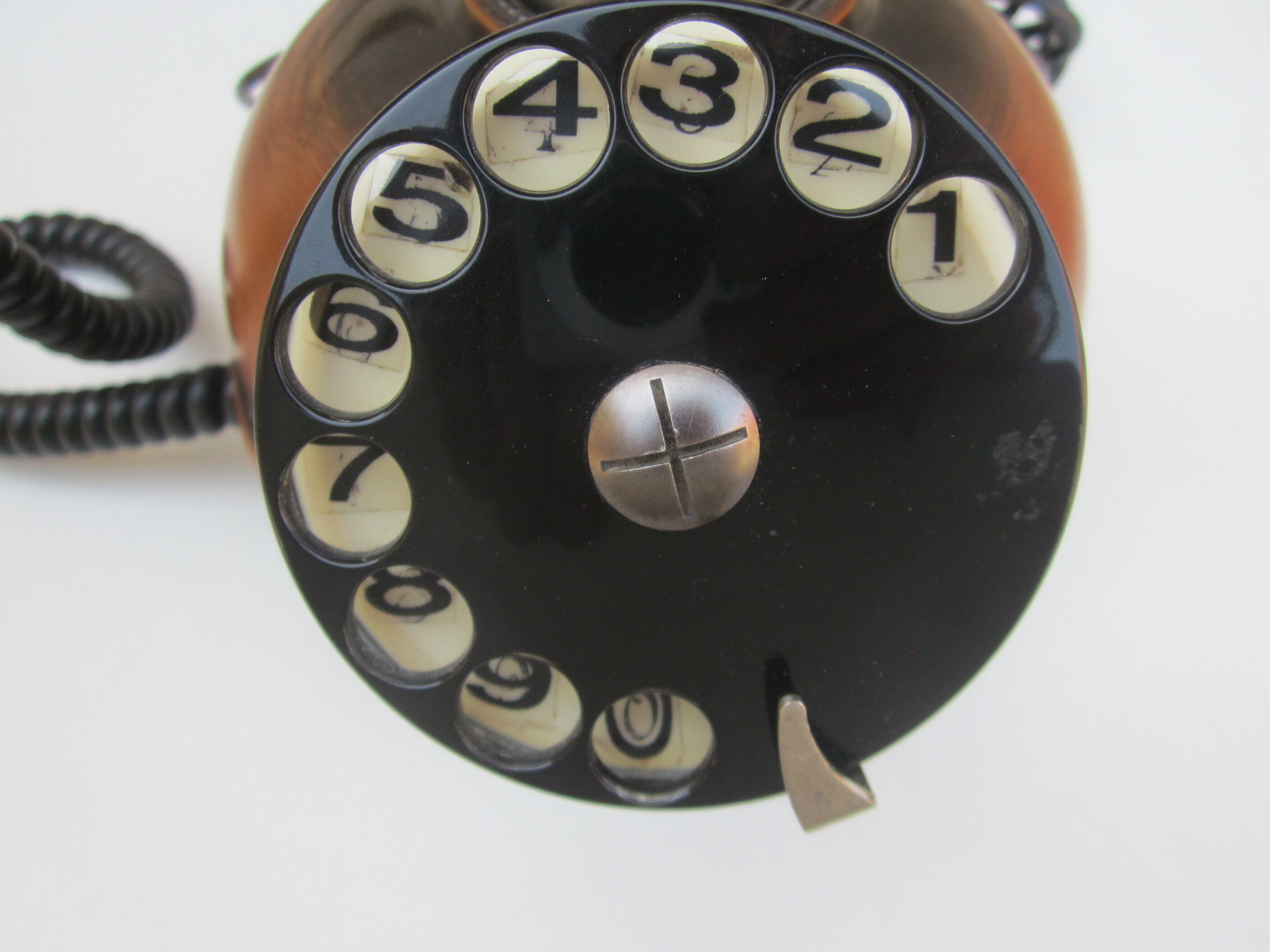 Reproduction of an old telephone in the early 1900s