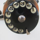 Reproduction of an old telephone in the early 1900s