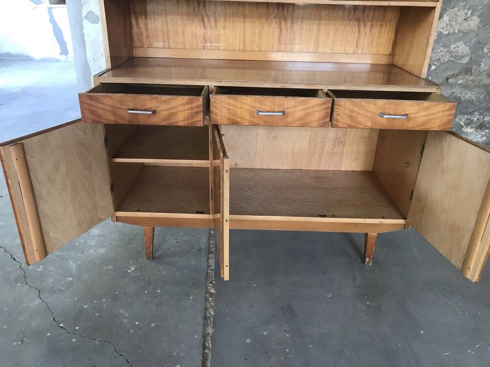 Armoire vintage en bois marron années 1960, design mid-century avec niche et tiroirs