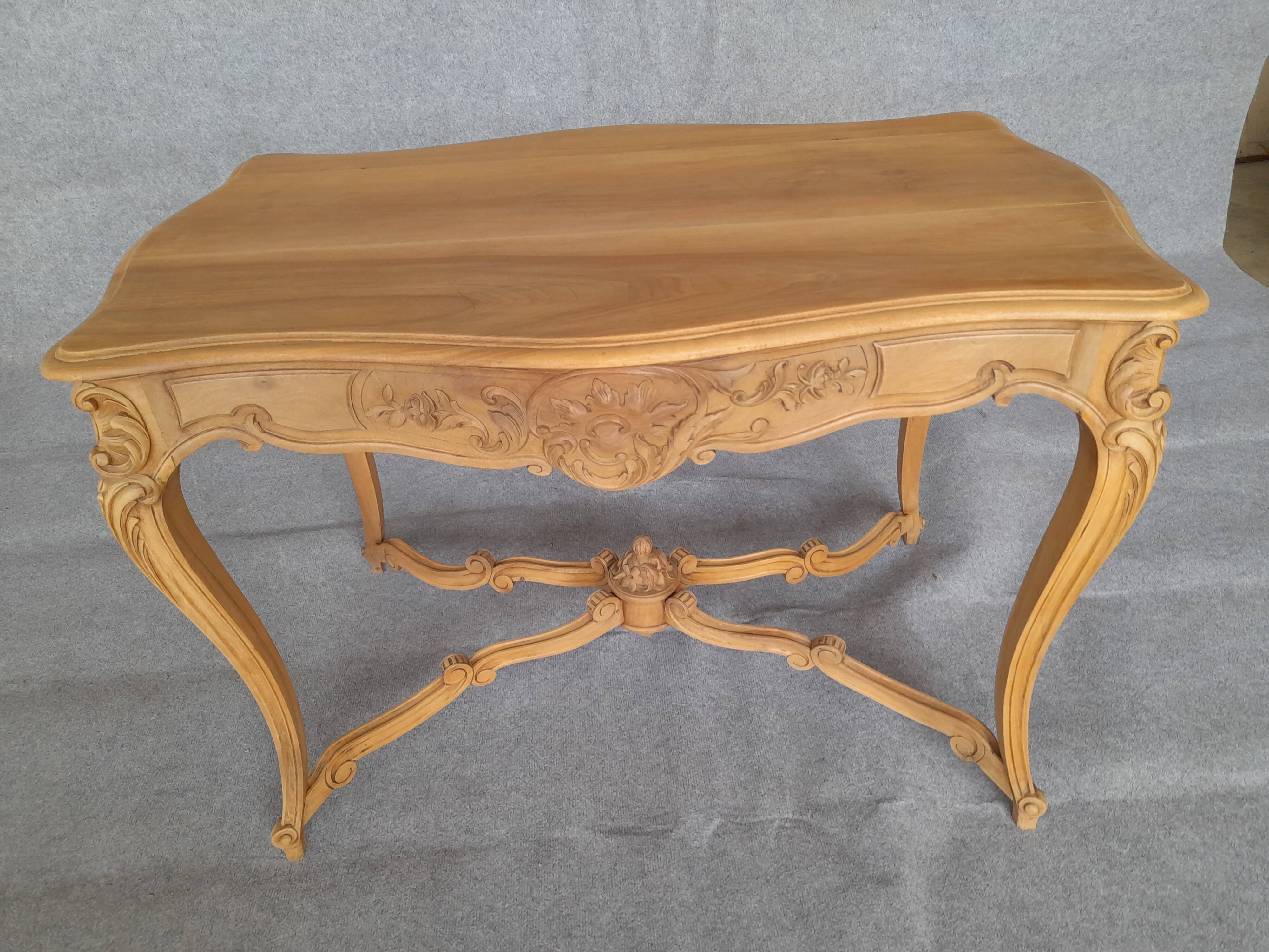 Table style Louis XV