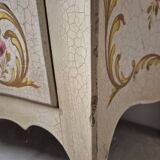 Louis XV style chest of drawers painted with flowers, Italian manufacture