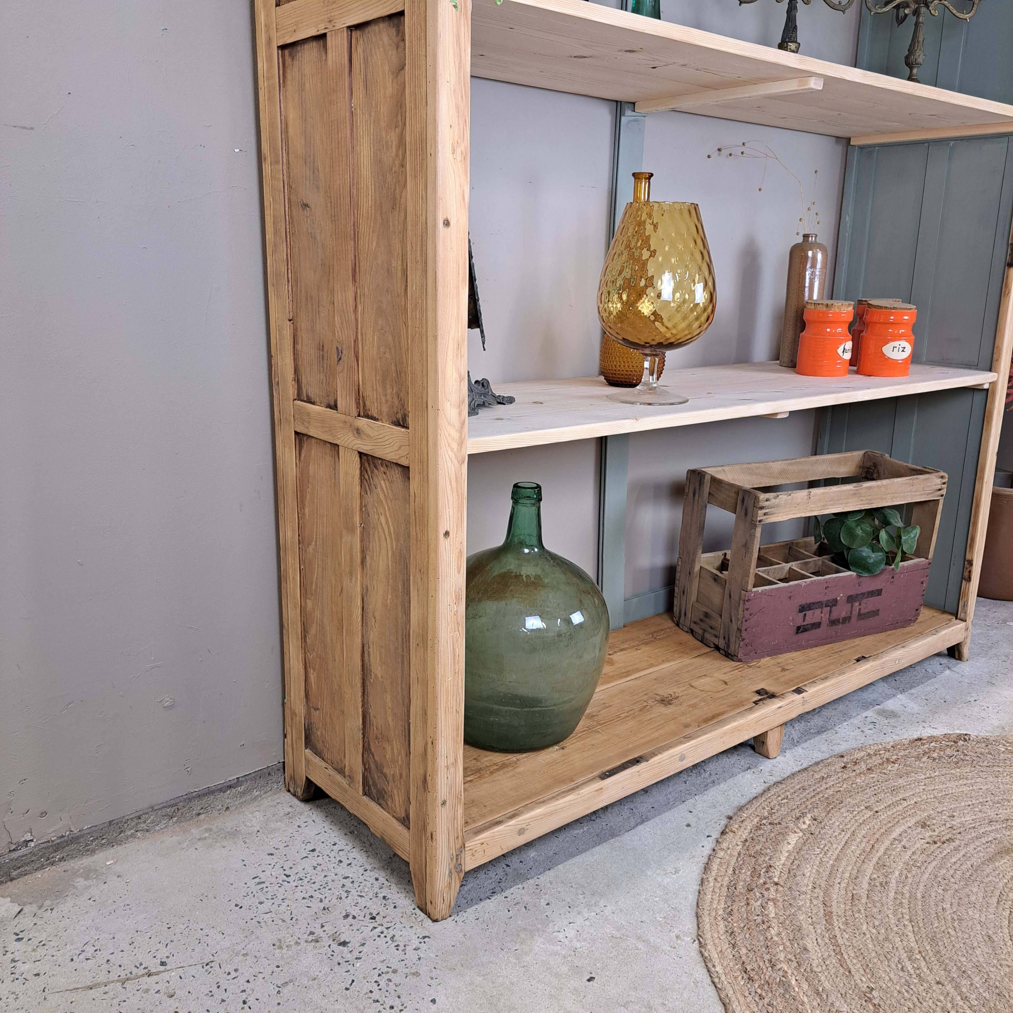 Shelf cabinet