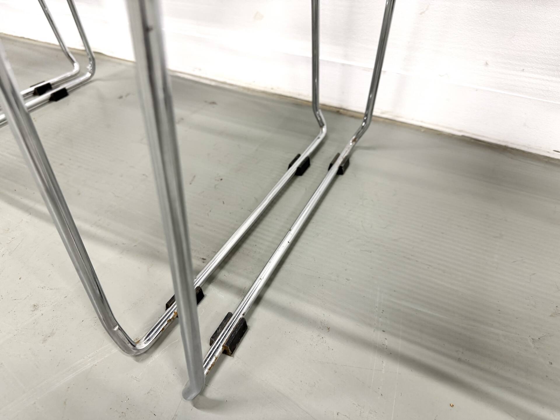 Set of 6 "Spaghetti" Chairs Italian Design 80s – Black & Chrome