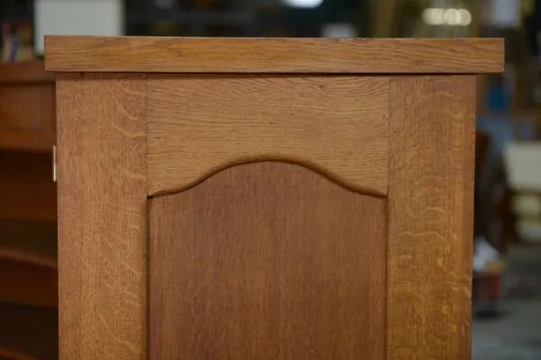 1950s curved oak counter/bar
