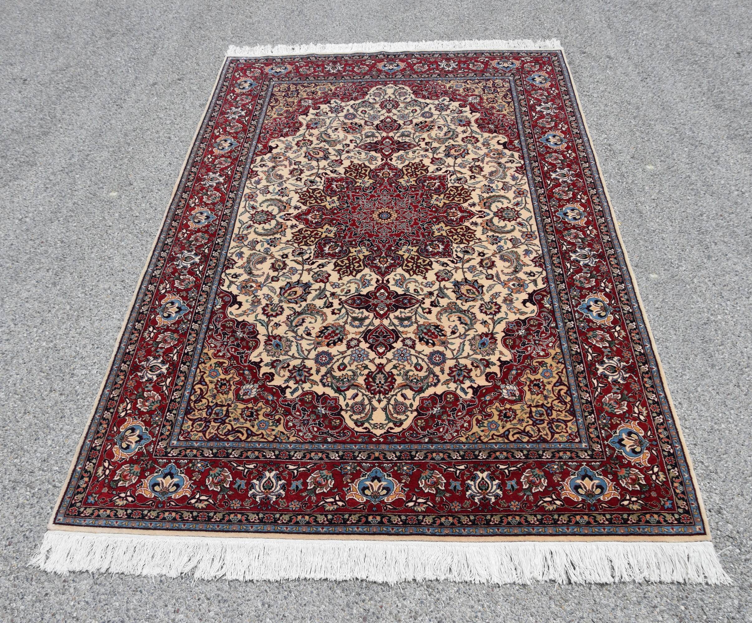 Ispahan Carpet - Sino-Persian Handmade - 3.05 x 2.00 Metres - "Galerie Sardje"