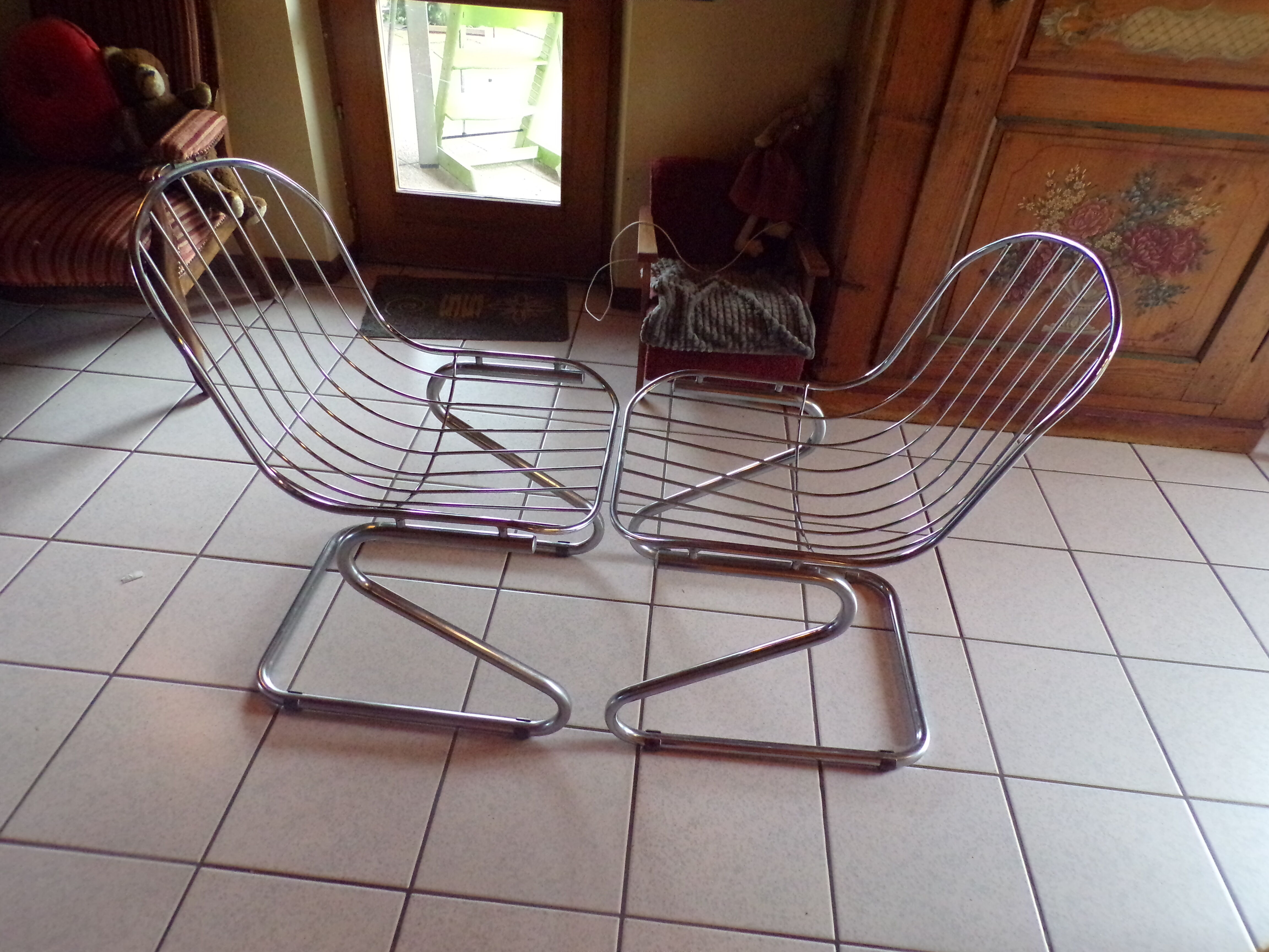 Chrome-plated steel chairs