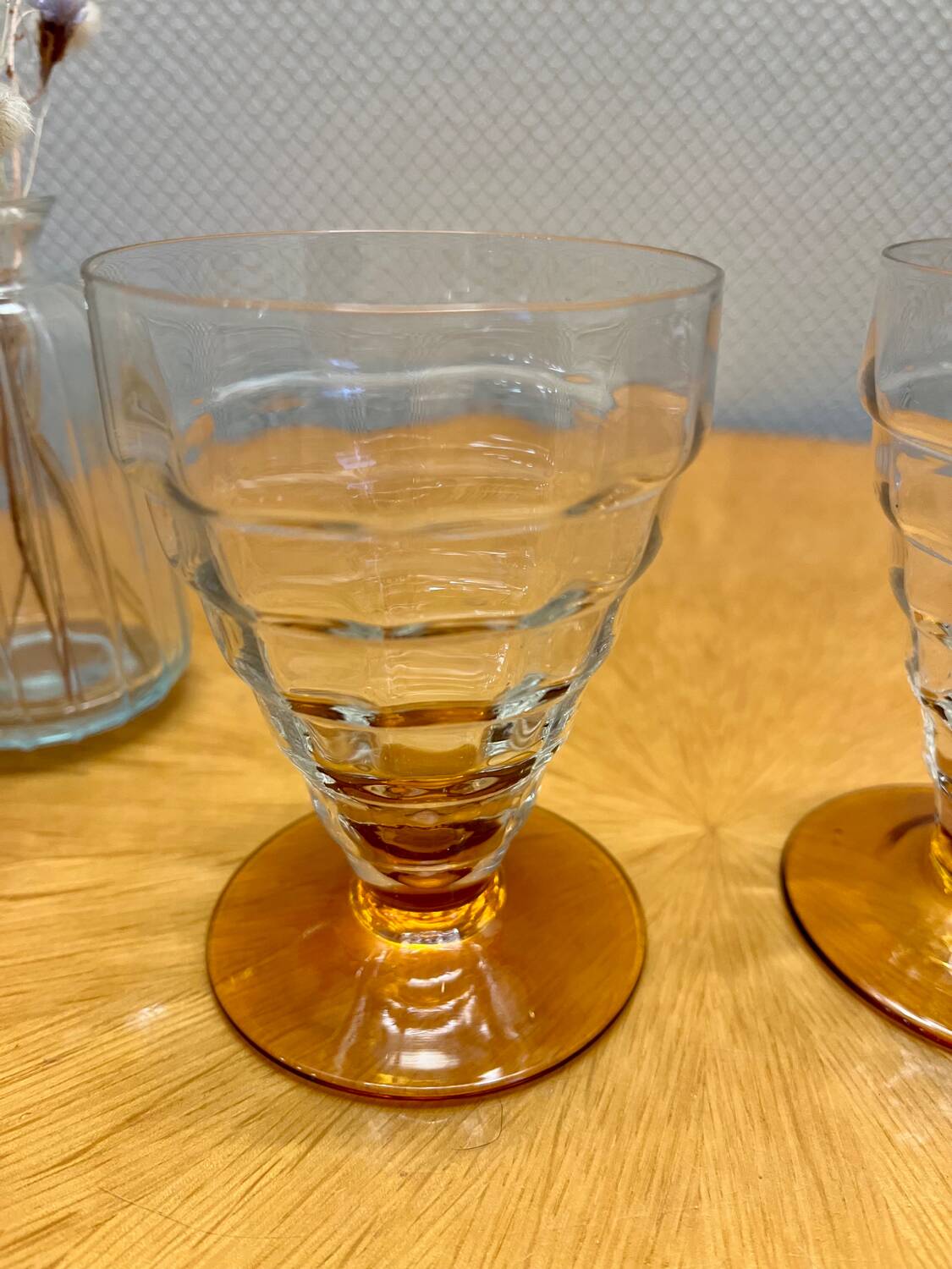 Set of 2 vintage Art Deco glasses