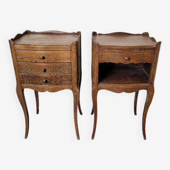 Paire de tables de chevet style Louis XV en chêne