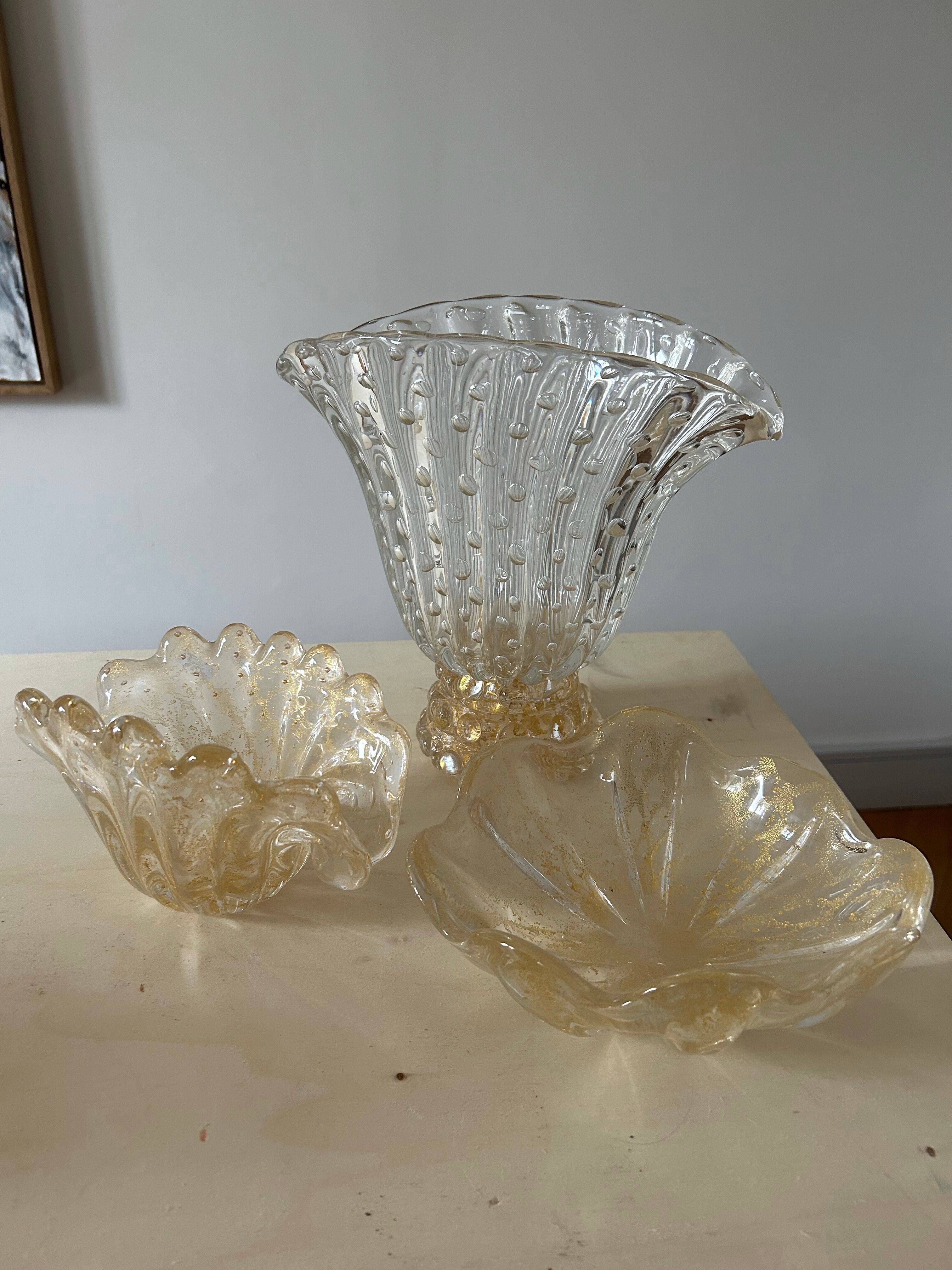 Vase and glass cups