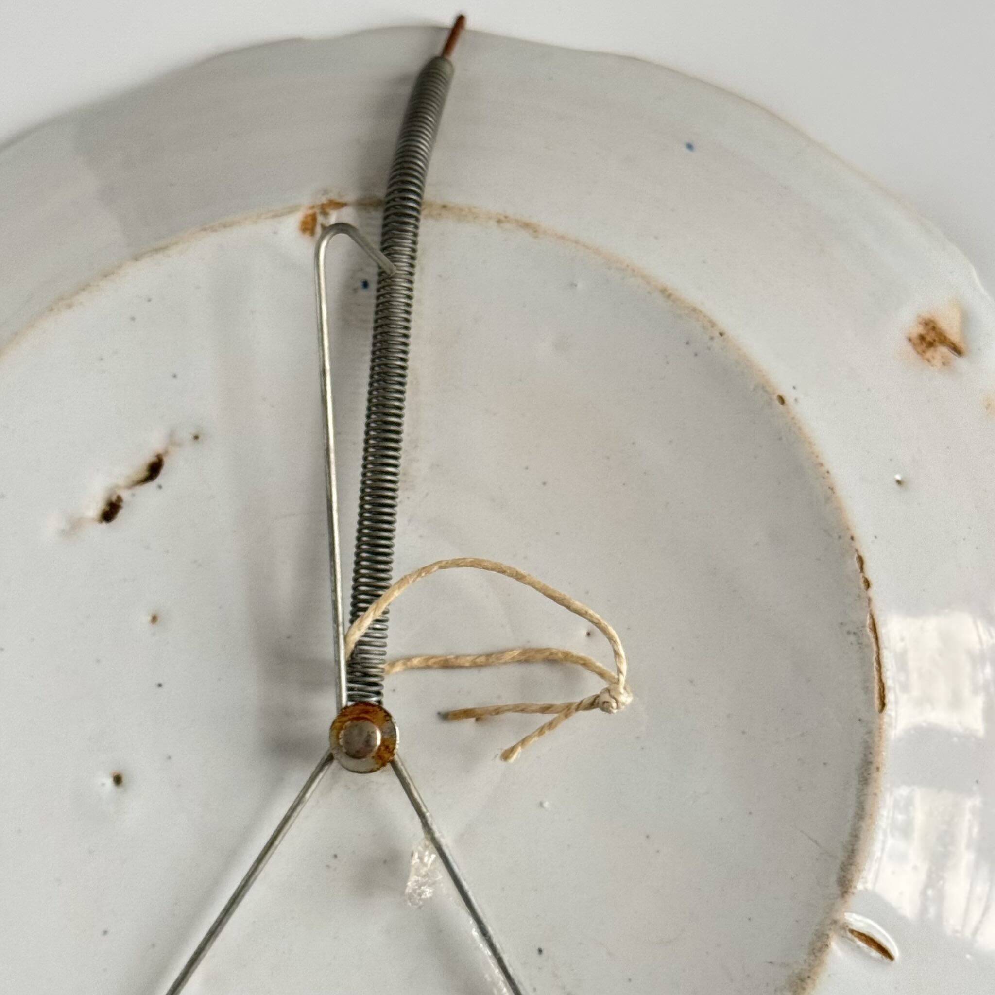 2 Plates in Nevers Earthenware (known as La Rochelle) | Bird | 18th century