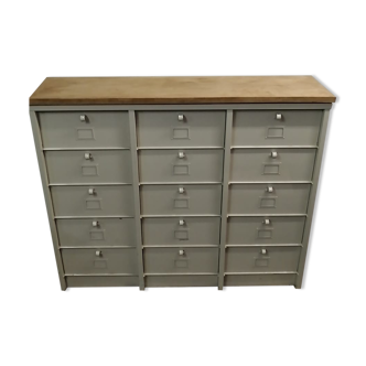 Strafor furniture with valves