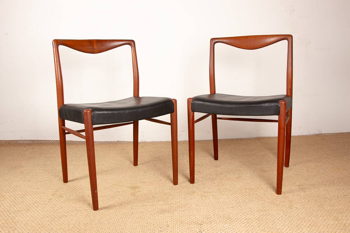 2 chaises Danoises en Teck et Skaï par Lyngfeldt Larsen 1960.