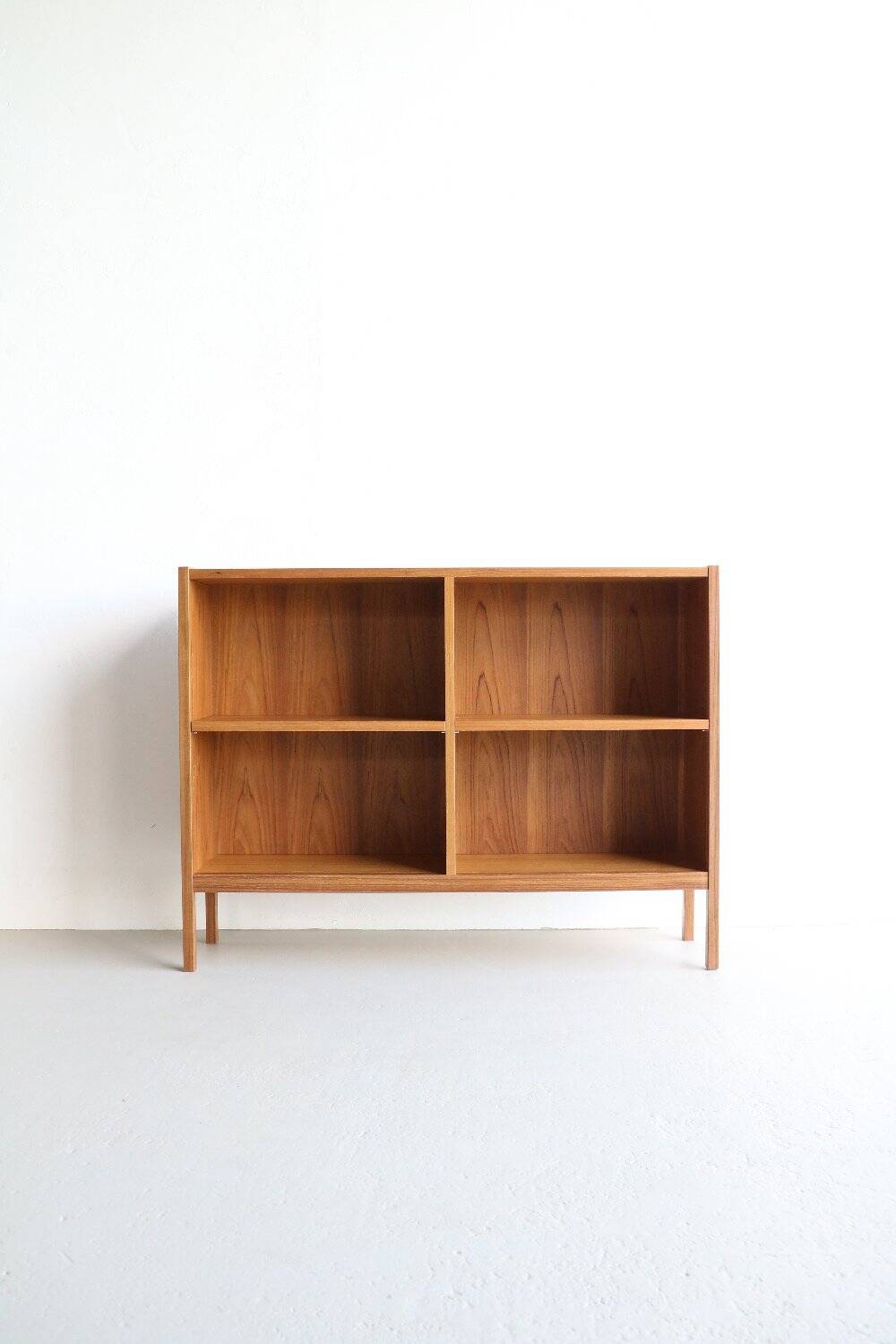 Petite bibliothèque 1200