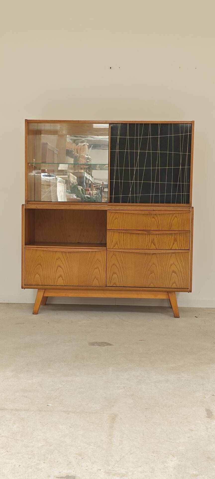 High buffet / Sideboard U 372 / 386 by B Landsman and H Nepozytek 60