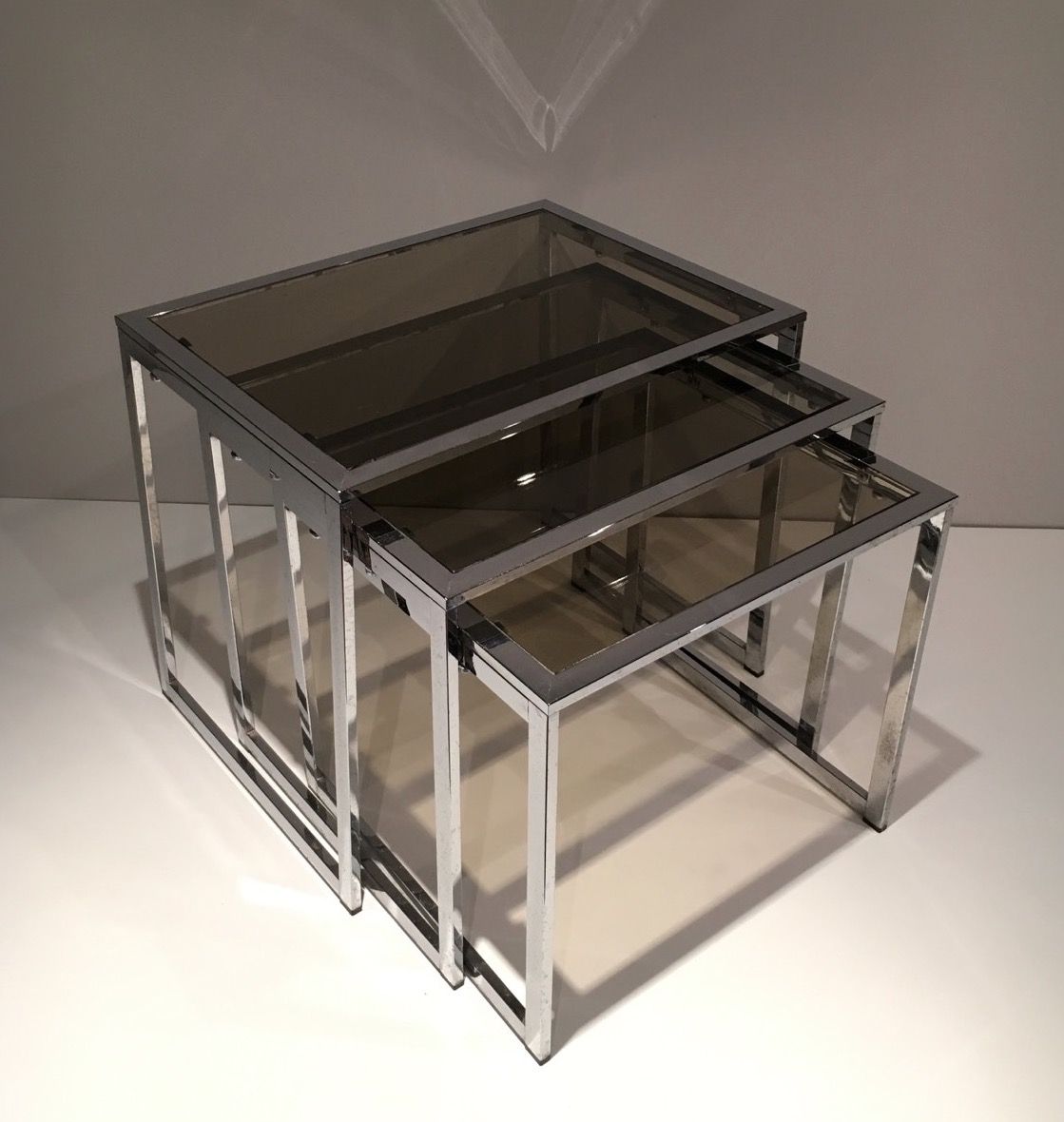 Set of 3 chrome nesting tables. Around 1970.