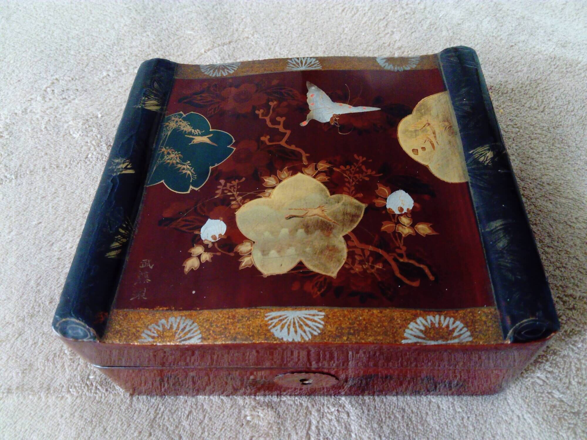 Lacquered wooden jewelry box / box with butterfly and landscape decoration