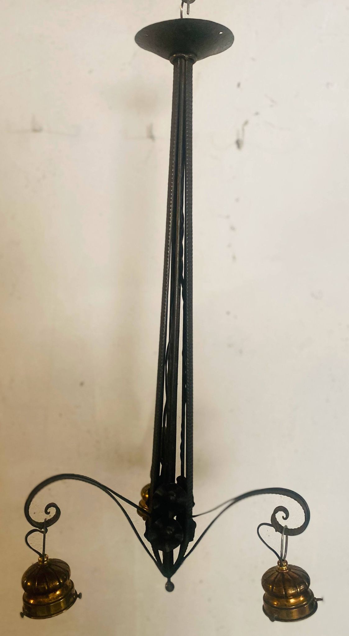 Antique Art Deco wrought iron lustre with 3 tulips in pâte de verre signed Delatte.