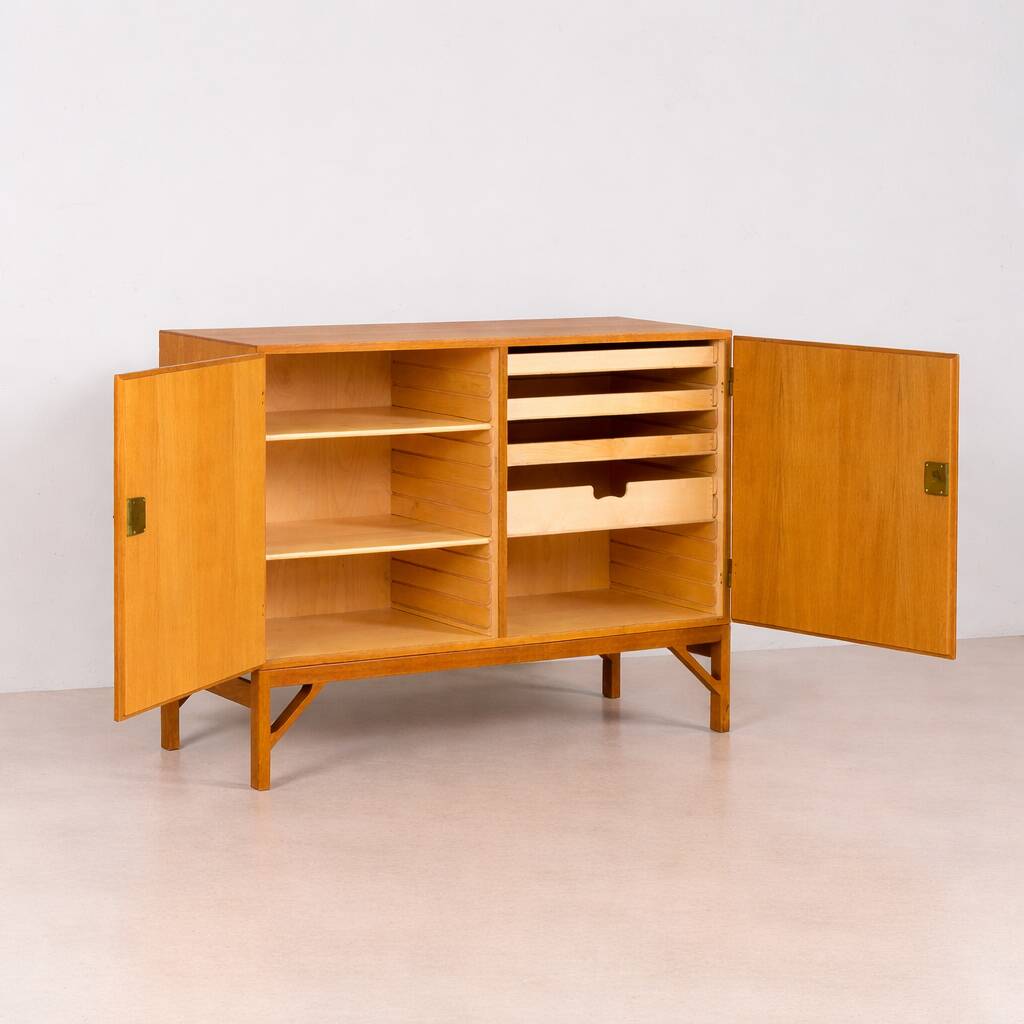 Oak China Cabinet by Børge Mogensen for FDB Model 232, Denmark, 1960s