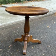 Table ronde Louis Philippe pied central tripode noyer massif XIXe 80x77cm