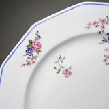 4 flat plates by Bernardaud, Limoges porcelain, floral decoration from the 1920s to 1950s.