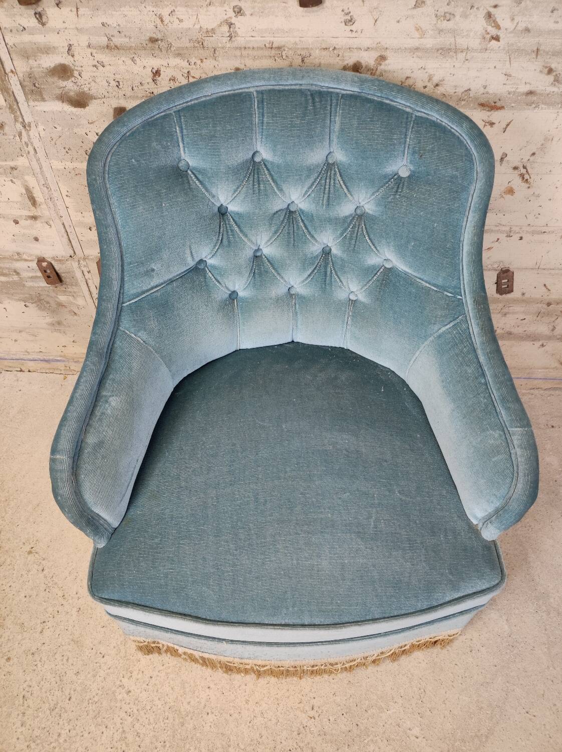 Toad armchair