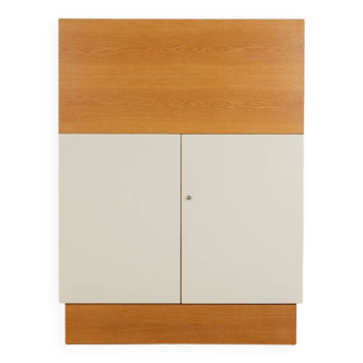 1960s refurbished Bureau, Secretary