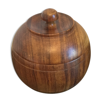 Boîte en bois tourné